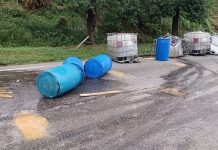 சாலையில் சிதறிய இராசாயன கசிவு