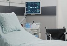 வென்டிலேட்டர்கள் செயலிழந்ததால் ஒருவர் இறந்தார், மற்றொருவர் மூளைச்சாவு அடைந்தார் என்று ஆதாரங்கள் கூறுகின்றன