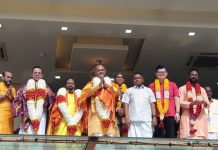பத்துமலை தைப்பூசத்தில் அமைச்சர் கோபிந்த் சிங் – ஸ்டீவன் சிம்முக்கு உற்சாக வரவேற்பு
