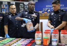 கோகோ பவுடர் போல எக்ஸ்டசி பவுடர் : 5 பேர் கைது