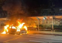முத்தியாரா எம்ஆர்டி அருகே Molotov cocktailயை பயன்படுத்தி போலீஸ் கார் எரிக்கப்பட்டது