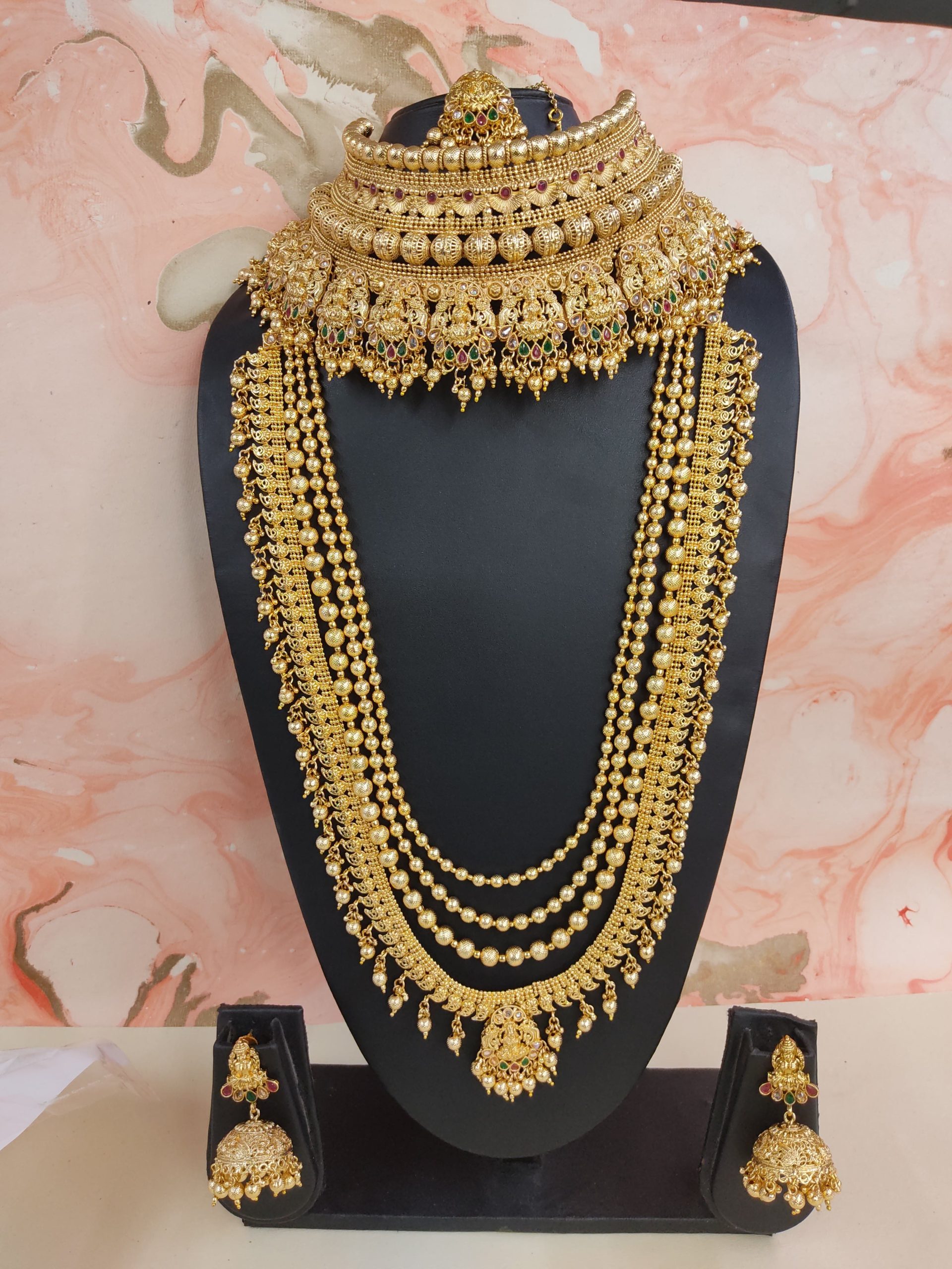 Harga emas dijangka naik 15 %