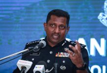 10 polis trafik disiasat