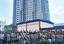தமிழ்ப்பள்ளிக்கு இழப்பீடு வழங்குவீர்: இல்லையென்றால் நிலத்தை கேட்காதீர்