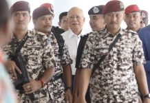 நஜிப்புக்கு உடல்நிலை சரியில்லை என்பதால் 1MDB விசாரணை நிறுத்தப்பட்டது