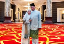 பிரதமர் தம்பதியினரின் புத்தாண்டு வாழ்த்து