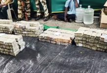 லோரியின் உள்ளே ரகசிய அறை வைத்து எடுத்துச் சென்ற ரூ.8 கோடி; ஆந்திராவில் பரபரப்பு!