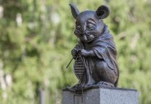 உயிரிழந்த எலிகளுக்கு சிலை வைக்கும் நாடு.. காரணம் தெரிந்தால் ஆச்சரியப்படுவீர்கள்