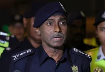 ஜோகூரிலுள்ள மூன்று பொழுதுபோக்கு மையங்களில் சோதனை; 129 பேர் கைது