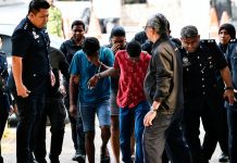 வங்காளதேச ஆடவரிடம் கொள்ளை: 2 பெண்கள் உள்ளிட்ட 4 இந்தியர்கள் மீது குற்றச்சாட்டு