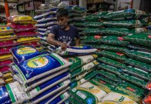 Bekalan beras semasa negara cukup untuk tempoh sehingga enam bulan!