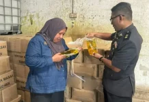 4.5 டன் மானிய விலை சமையல் எண்ணெய் பறிமுதல்