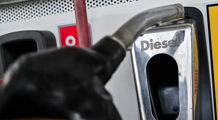 ஜூலை முதல் மானிய விலையில் டீசல் விலையை லிட்டருக்கு RM2.10 ஆக அரசு நிர்ணயித்துள்ளது.