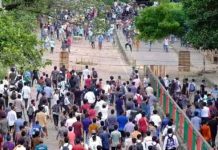 வங்கதேசத்தில் வன்முறை; 36 பேர் பலி; டிவி நிலையம் எரிப்பு