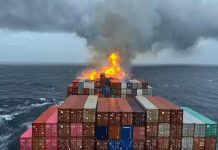 கோவா அருகே சரக்கு கப்பலில் தீ!