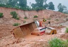 கர்நாடகாவில் பெங்களூரு – மங்களூரு நெடுஞ்சாலையில் நிலச்சரிவு