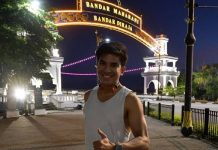 Syed Saddiq tamatkan larian solo dari Muar ke Parlimen