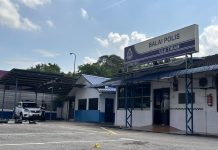 Pintu pagar balai polis ditutup selepas jam 10 malam