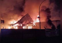 Kilang kitar semula musnah terbakar