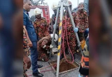 கழிவுநீர் குழியில் சிக்கி மாண்ட இருவர்