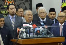 6 தொகுதிகள் காலியில்லையா? நீதிமன்றம் செல்வோம்: முஹிடின்