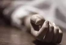 பொம்மைக்காக சண்டைபோட்ட மகள்கள்… கொடூரமாக தாக்கிய தந்தை