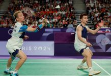 ஒலிம்பிக்: முதல் வெண்கல பதக்கத்தை வென்ற மலேசிய இரட்டையர் ஜோடி