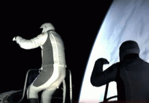 வரலாற்றில் முதல்முறை… விண்வெளியில் நடந்த கோடீஸ்வரர்