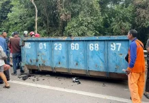 2 beradik maut langgar tong ‘roro’