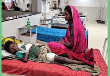 சார்ஜ் போட்டபடி பார்த்த மொபைல் போன் வெடித்ததில் சிறுவன் காயம்