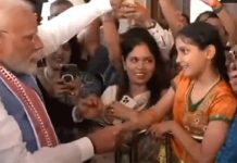 சிங்கப்பூர் சென்ற பிரதமர் மோடிக்கு உற்சாக வரவேற்பு