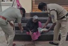 மகன் இறந்தது தெரியாமல் அவரது சடலத்துடன் 4 நாட்கள் வாழ்ந்த பார்வையற்ற தம்பதி