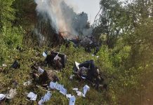 புனேவில் ஹெலிகாப்டர் விழுந்து விபத்து: மூவர் உயிரிழப்பு