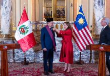 பிரதமருக்கு பெரு நாட்டின் உயரிய விருதான எல் சோல் டெல் பெரு விருது வழங்கி கெளரவிப்பு