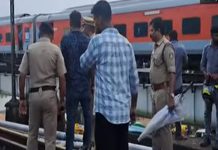 கேரளாவில் ரெயில் மோதி விபத்து- தமிழர்கள் 4 பேர் உடல் சிதறி பலி