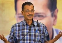கெஜ்ரிவால் மீது மர்ம திரவம் வீசி தாக்குதல்