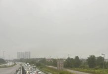 வெள்ளம் காரணமாக சிப்பாங்கில் இரண்டு சாலைகள் மூடப்பட்டன