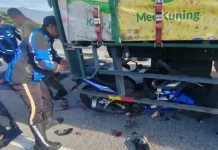 3 beranak naik motosikal maut dalam kemalangan