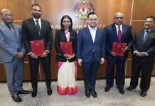 மனித வள அமைச்சின் தொழிலியல் நீதிமன்றத் தலைவர்களாக 3 இந்தியர்கள் நியமனம்