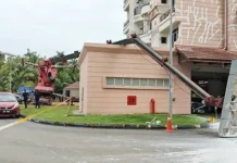 Kren pengangkat tumbang – 2 maut di Putrajaya!