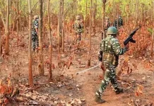 சத்தீஷ்கார்: குண்டுவெடிப்பில் பலியான 8 போலீசாரில் 5 பேர் முன்னாள் நக்சலைட்டுகள்; அதிர்ச்சி தகவல்