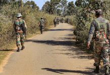 ஜம்மு-காஷ்மீர் என்கவுன்டர்: 2 பயங்கரவாதிகள் சுட்டுக்கொலை