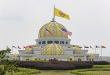 அரசியலமைப்புச் சட்டத்தை மதிப்பீர் -அரண்மனை வலியுறுத்தல்