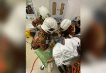Kaki budak tertusuk besi rim basikal