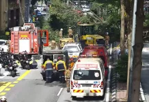 Pokok tumbang di KL, 2 orang cedera