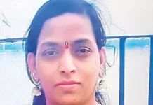இறுதி சடங்கு செய்ய பணம் இல்லாததால் தாய் பிணத்துடன் 9 நாட்கள் வசித்த மகள்கள்
