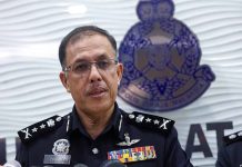 Jual senjata tiruan secara online – Anggota tentera ditahan