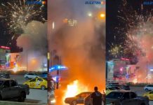 செராஸ் பட்டாசு கடையில் தீ; Vellfire, Perodua Bezza உள்ளிட்ட 5 வாகனங்கள் தீயில் எரிந்து நாசம்