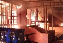 தீ விபத்தில் சிக்கி 4 பிள்ளைகள் உள்ளிட்ட 5 பேர் பலி