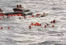 இத்தாலி: அகதிகள் படகு கடலில் கவிழ்ந்து விபத்து; 6 பேர் பலி